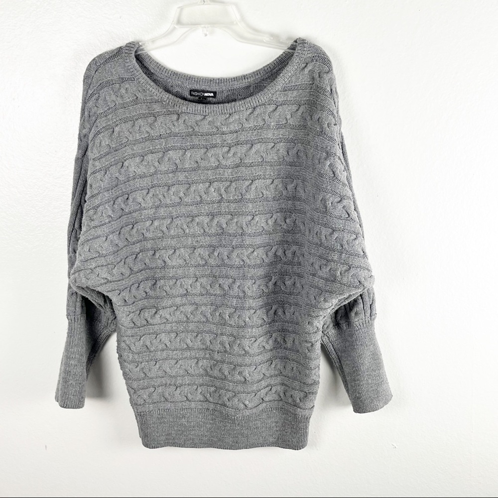 FASHION NOVA GRAY Cable Knit Dolman Sleeves Sweater Size Large